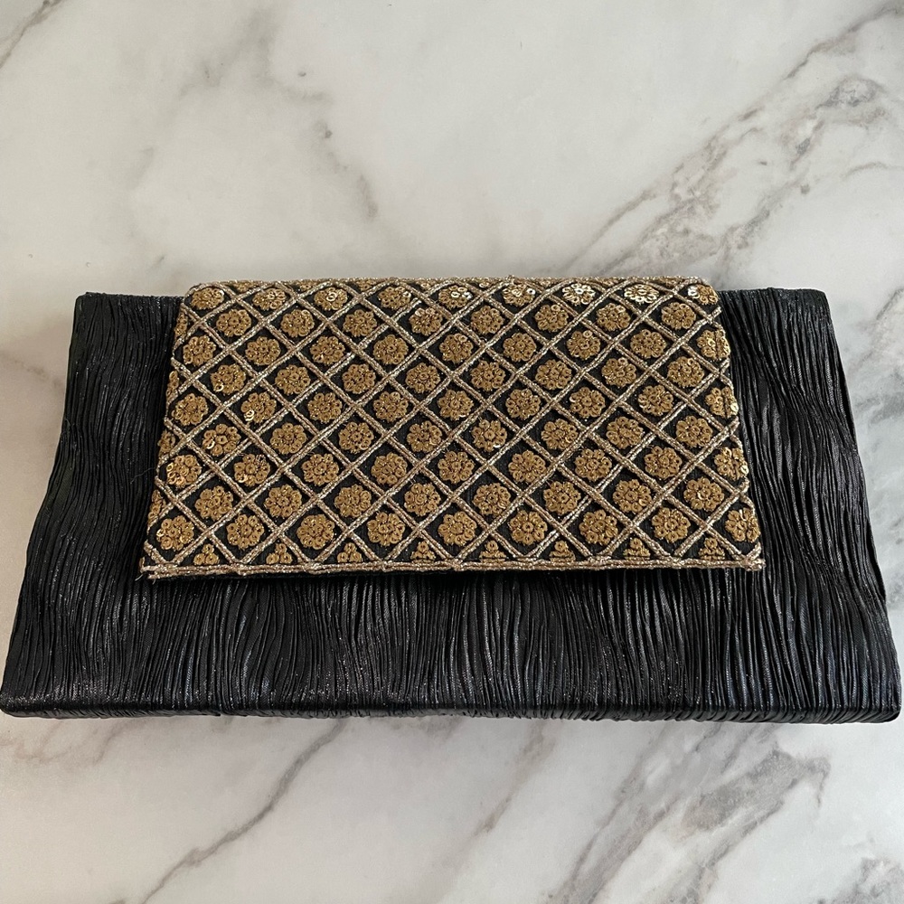Black and gold clutch!